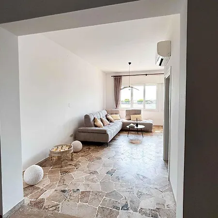 Beachfront In 54343 Apartment