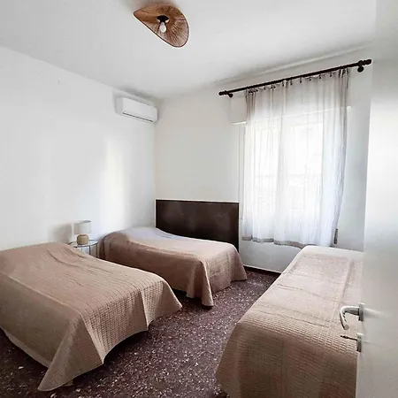 Beachfront In 54343 Apartment *