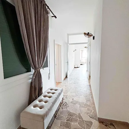 Apartment Beachfront In 54343